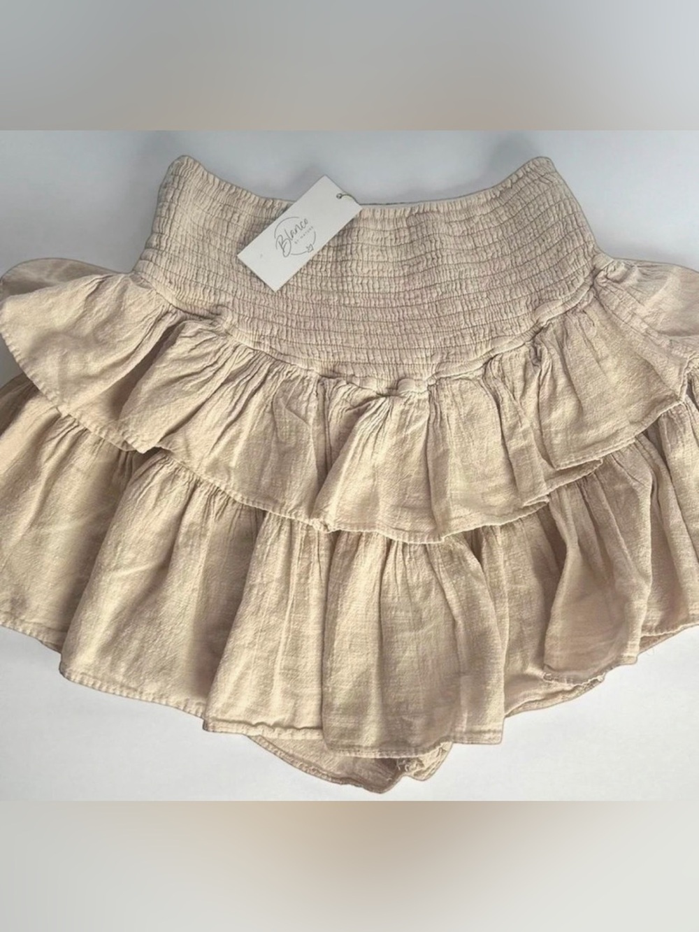 Blanco by Nature NWT Beige Ruffle Smocked Waist Skort Shorts M